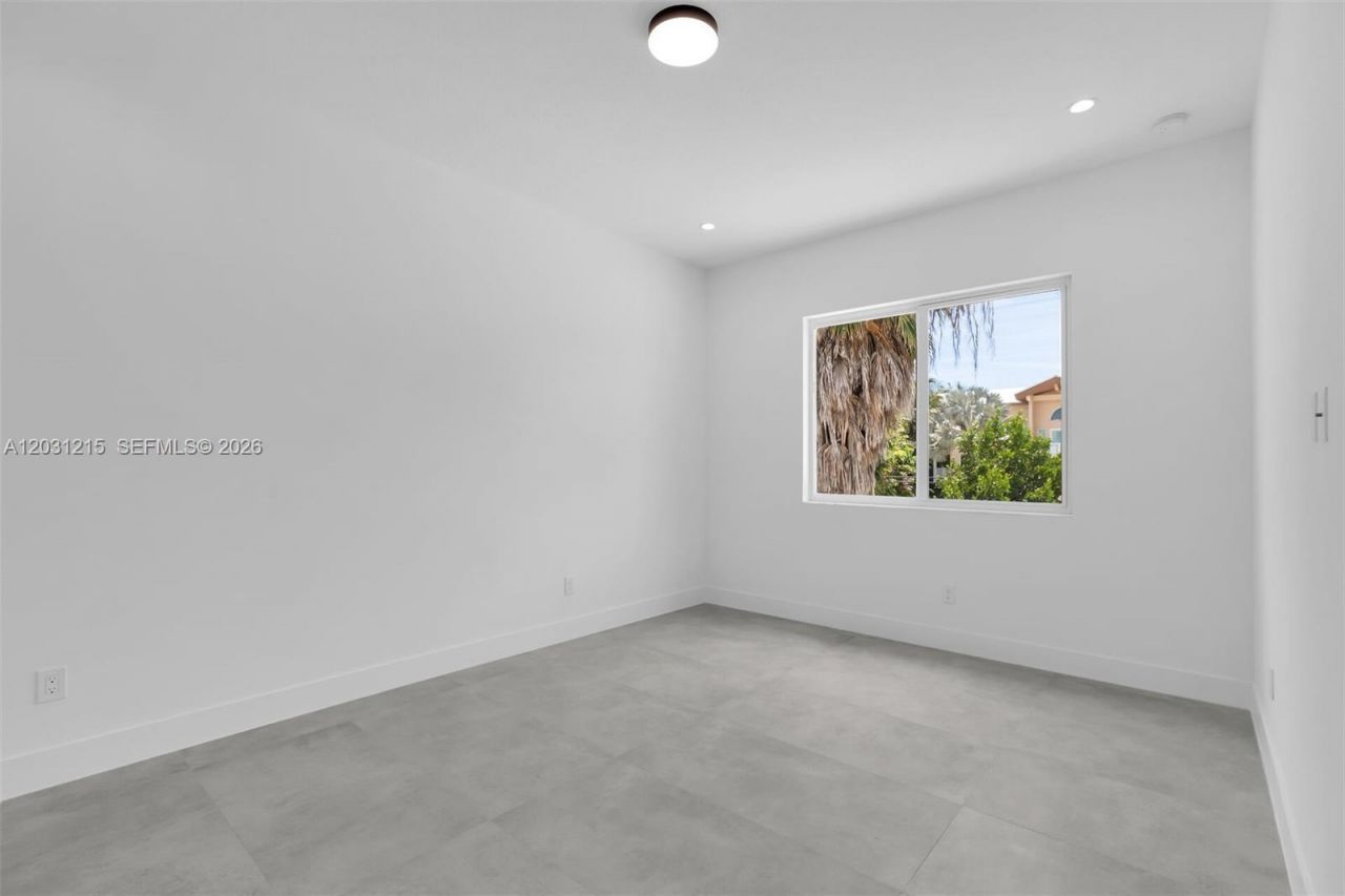 38 N Bounty Ln, Key Largo, FL 33037 Photo