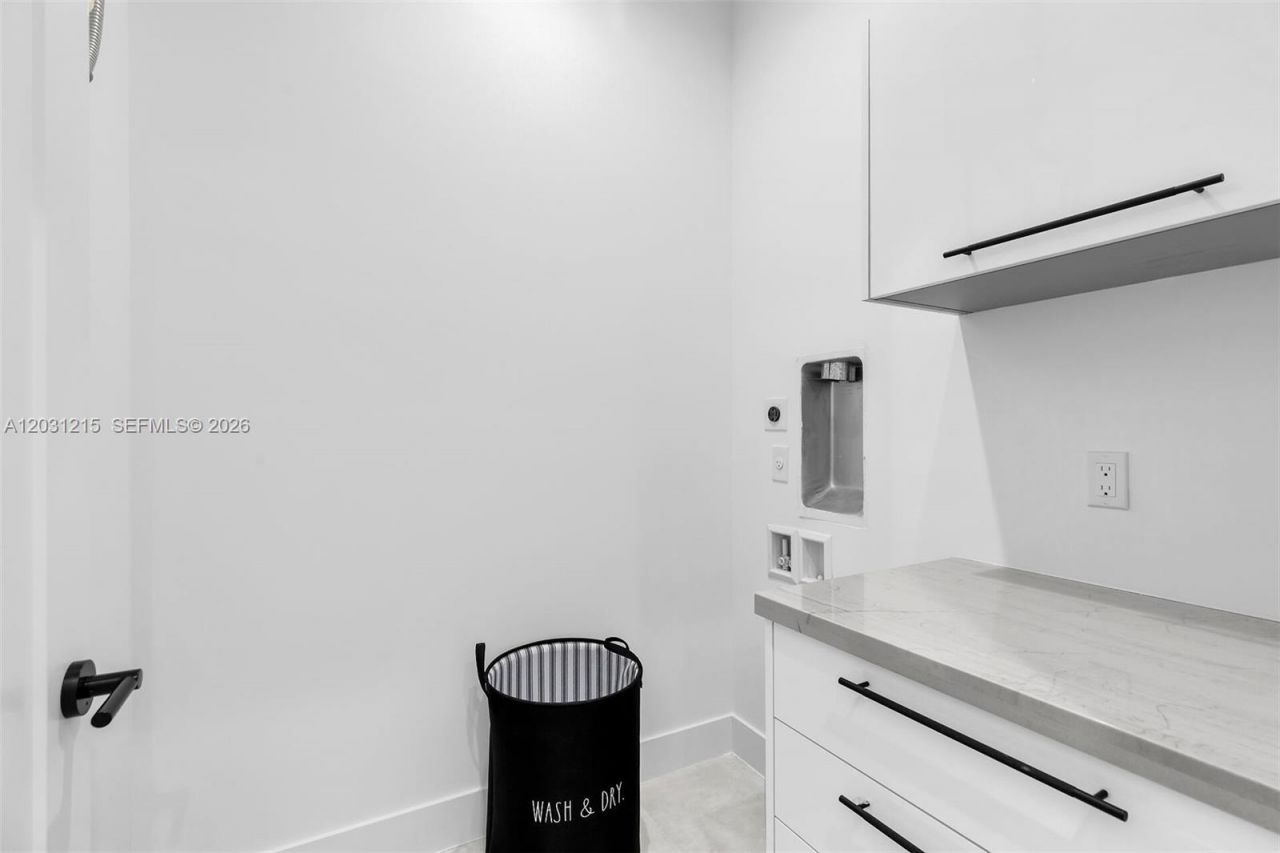 38 N Bounty Ln, Key Largo, FL 33037 Photo
