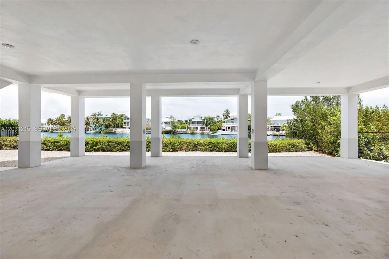 38 N Bounty Ln, Key Largo, FL 33037 Photo