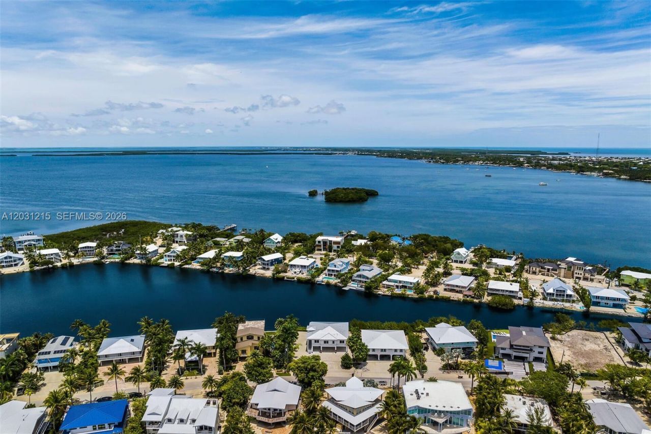 38 N Bounty Ln, Key Largo, FL 33037 Photo