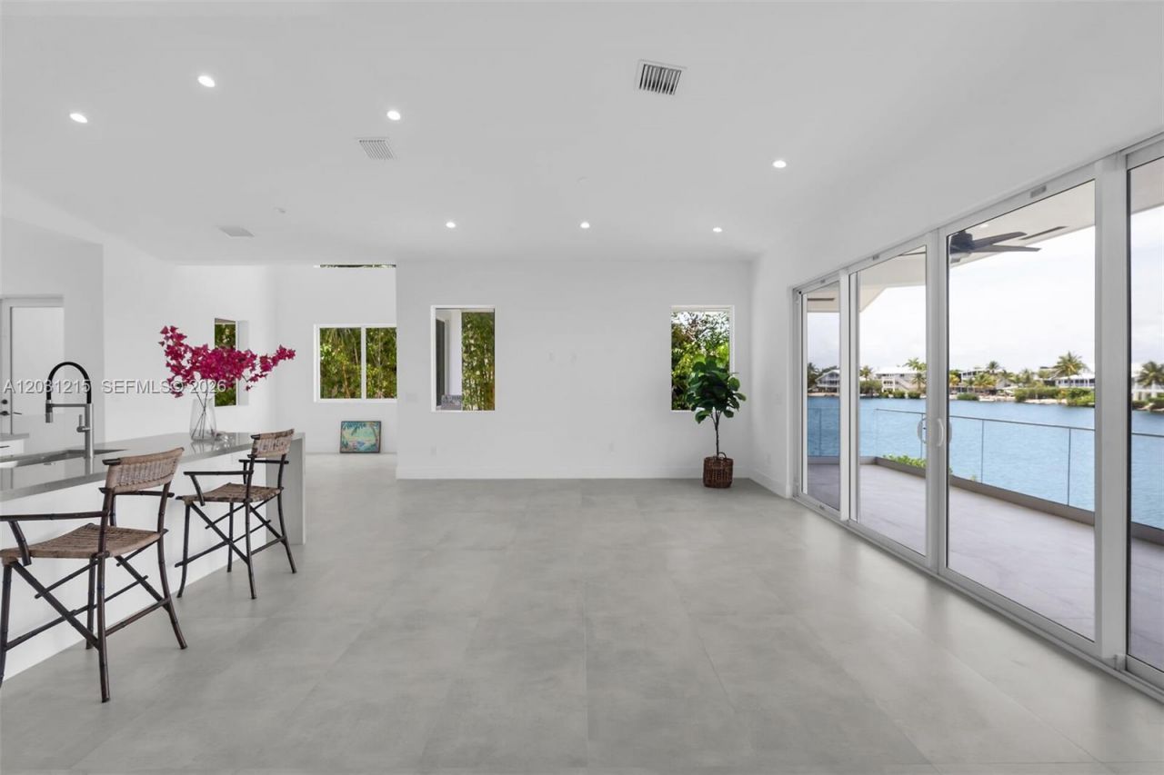 38 N Bounty Ln, Key Largo, FL 33037 Photo