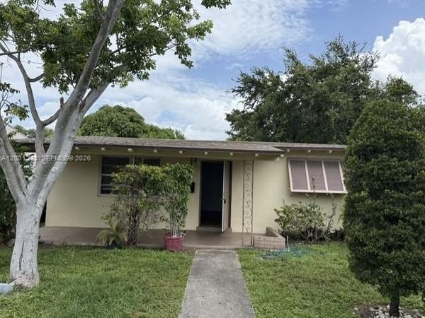 262 SW 9th St , Unit 1, Dania Beach, FL 33004