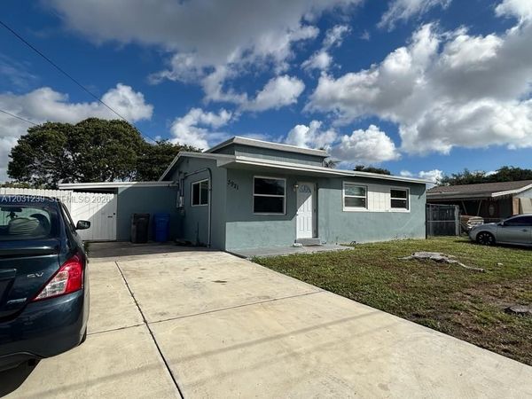 3921 SW 31st Dr, Unit 3921, West Park, FL 33023