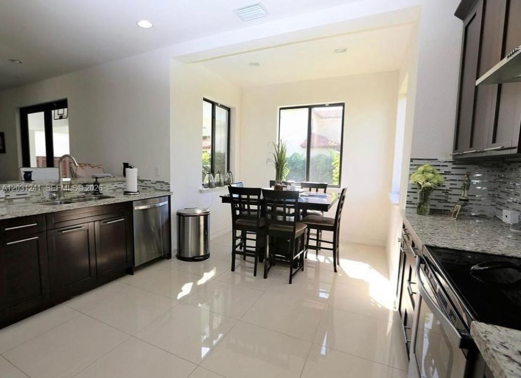 14440 SW 31st St , Unit 14440, Miami, FL 33175 Photo