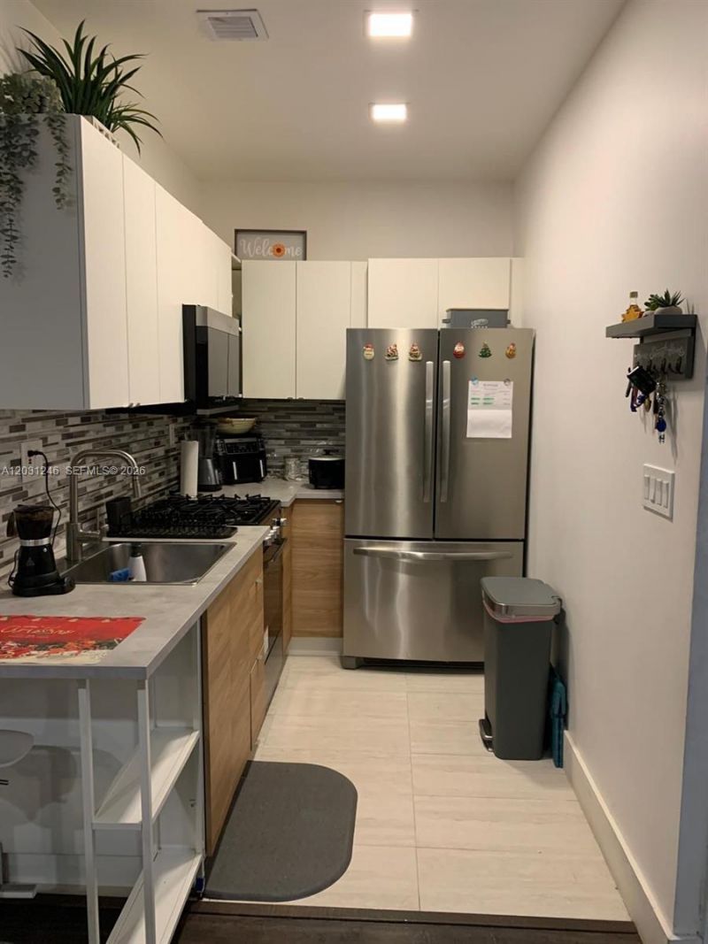 9975 NW 27th Ter , Unit 2, Doral, FL 33172 Photo