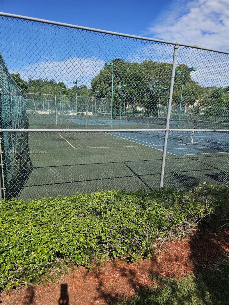 109 Gardens Dr , Unit 202, Pompano Beach, FL 33069 Photo