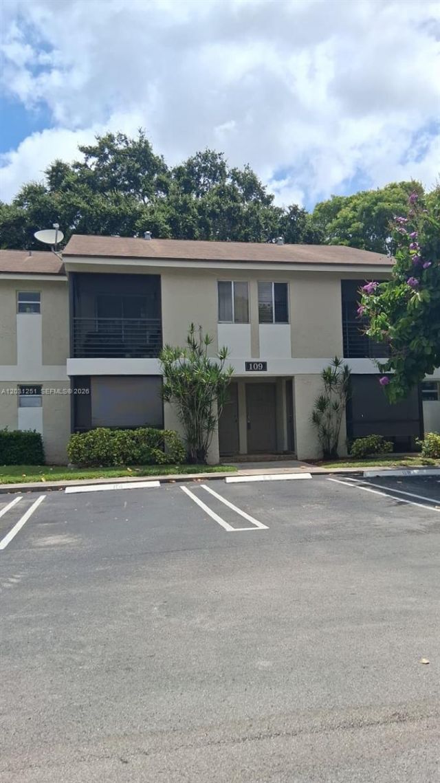 109 Gardens Dr , Unit 202, Pompano Beach, FL 33069 Photo