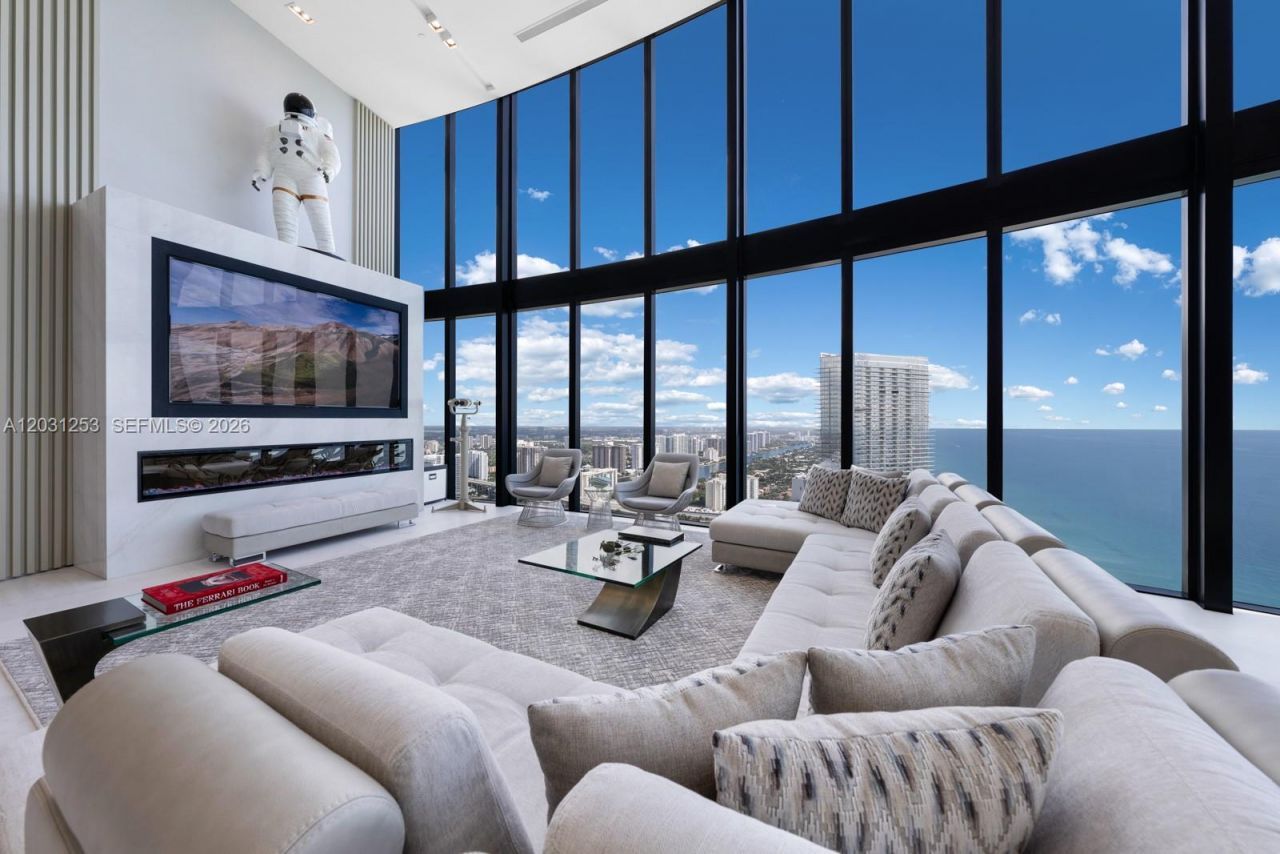 18555 Collins Ave , Unit 4405, Sunny Isles Beach, FL 33160 Photo
