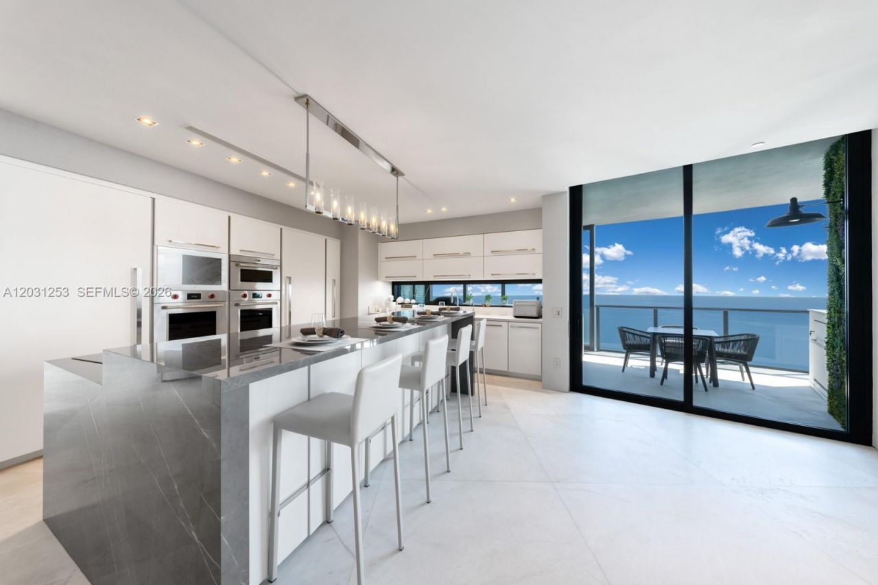 18555 Collins Ave , Unit 4405, Sunny Isles Beach, FL 33160 Photo