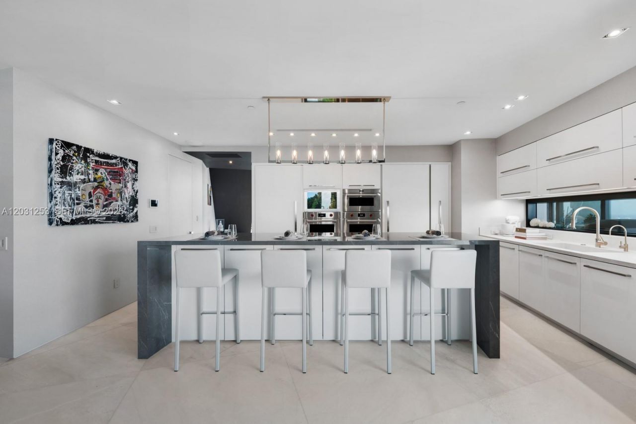 18555 Collins Ave , Unit 4405, Sunny Isles Beach, FL 33160 Photo