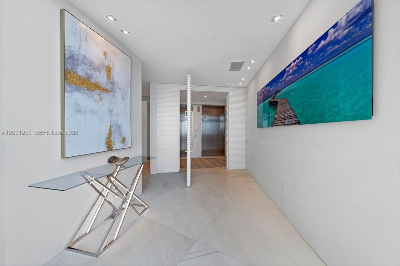 18555 Collins Ave , Unit 4405, Sunny Isles Beach, FL 33160 Photo