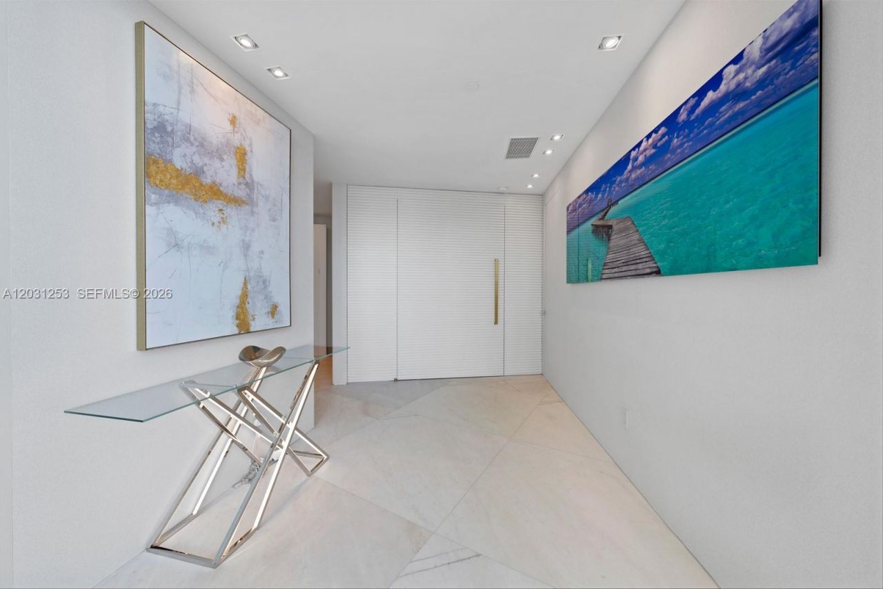 18555 Collins Ave , Unit 4405, Sunny Isles Beach, FL 33160 Photo