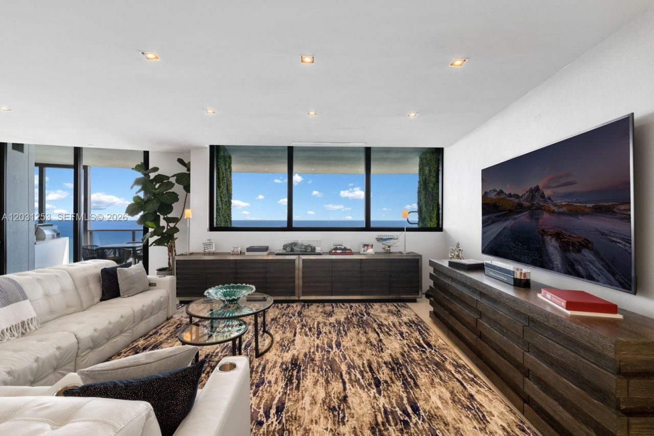 18555 Collins Ave , Unit 4405, Sunny Isles Beach, FL 33160 Photo