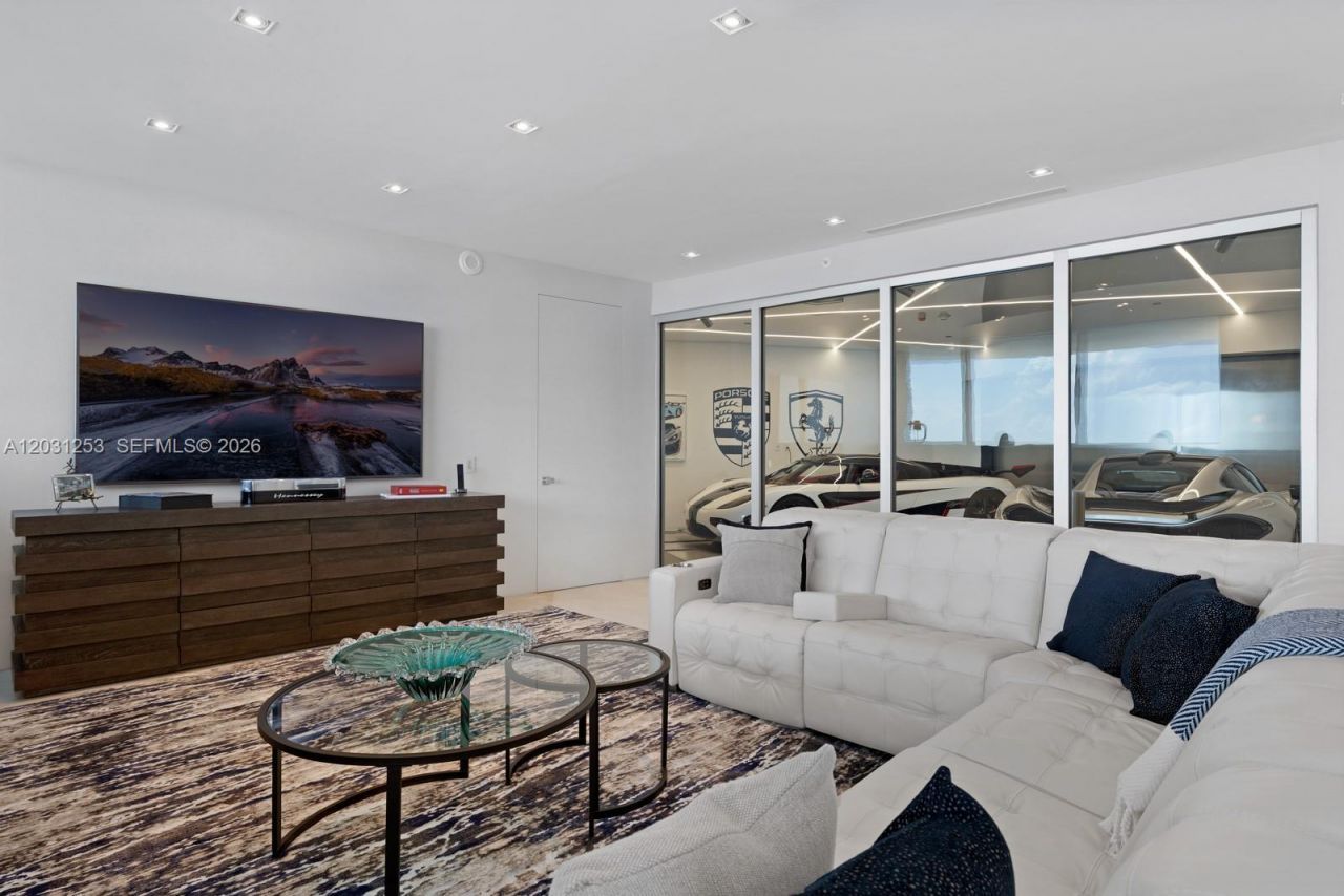18555 Collins Ave , Unit 4405, Sunny Isles Beach, FL 33160 Photo