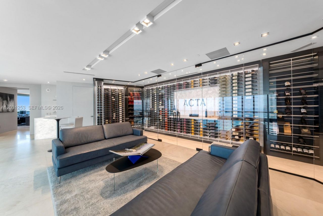 18555 Collins Ave , Unit 4405, Sunny Isles Beach, FL 33160 Photo