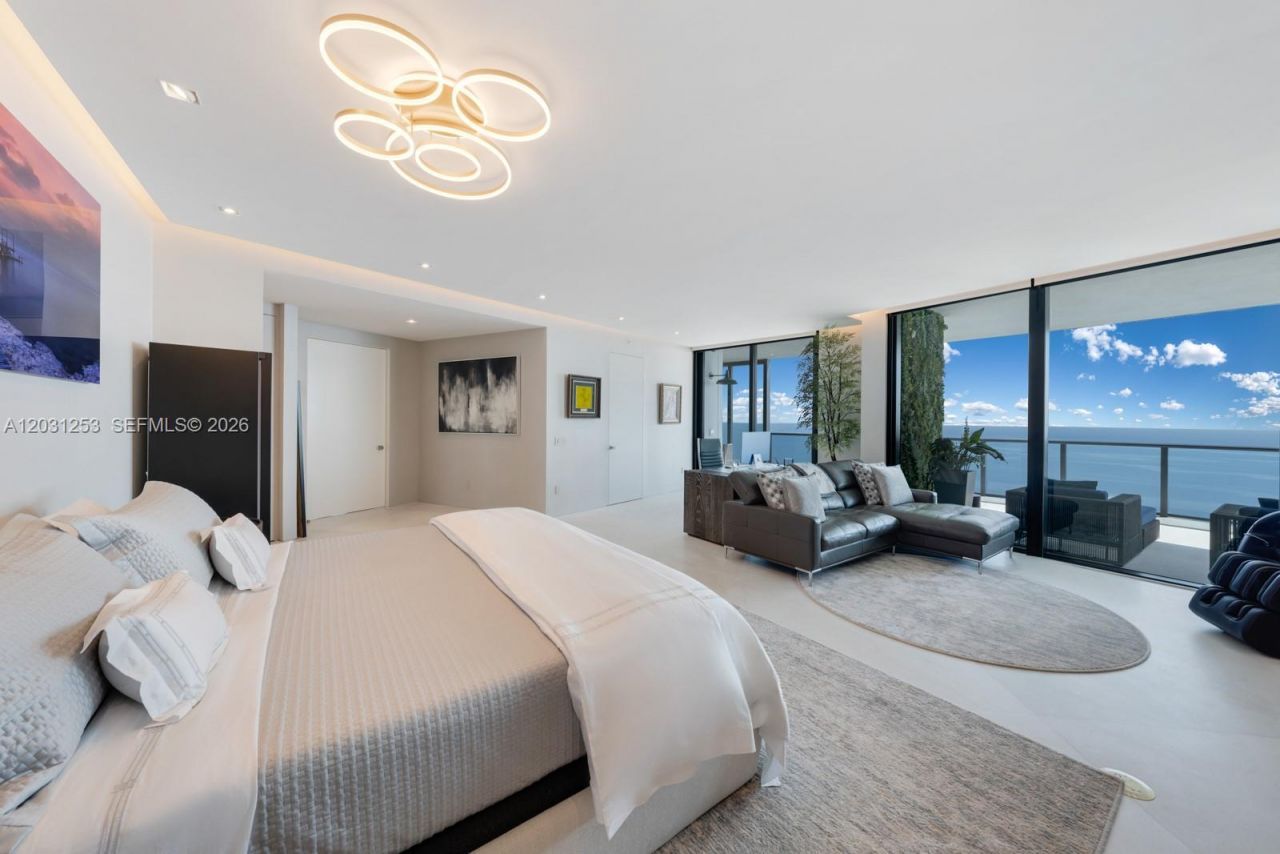 18555 Collins Ave , Unit 4405, Sunny Isles Beach, FL 33160 Photo