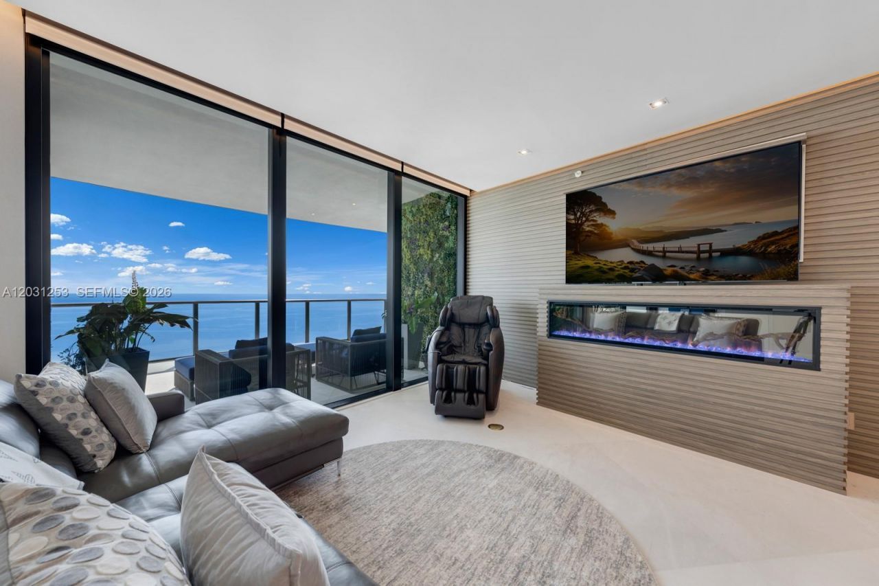 18555 Collins Ave , Unit 4405, Sunny Isles Beach, FL 33160 Photo