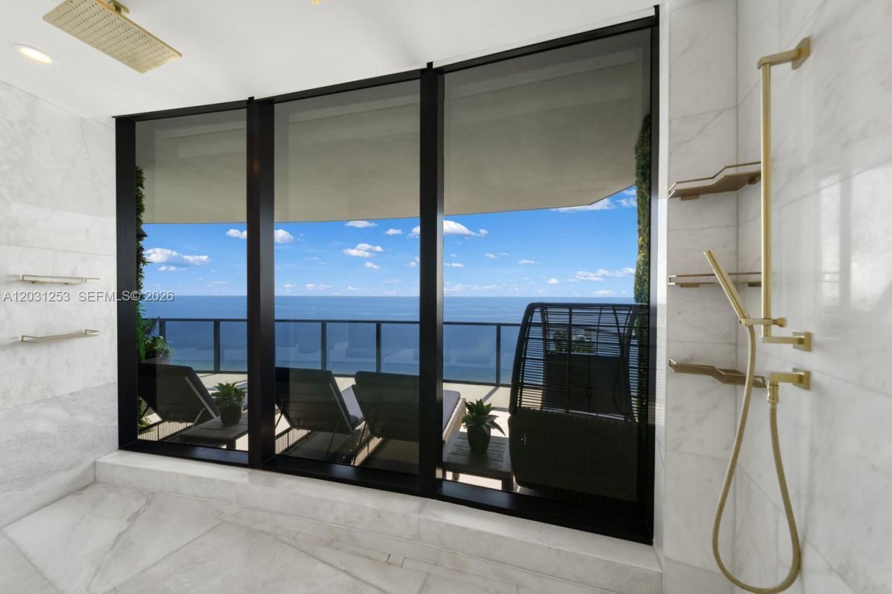 18555 Collins Ave , Unit 4405, Sunny Isles Beach, FL 33160 Photo