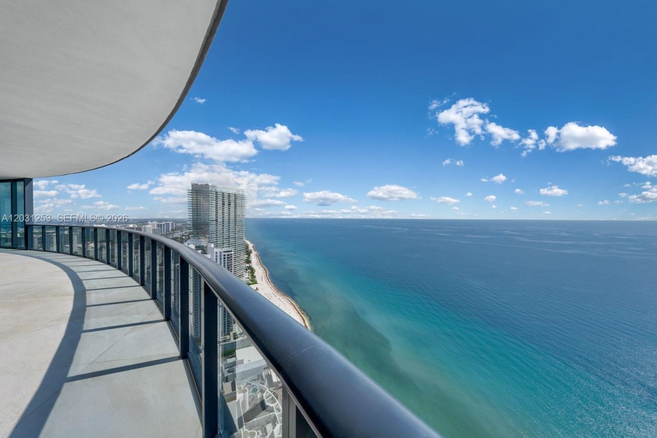 18555 Collins Ave , Unit 4405, Sunny Isles Beach, FL 33160 Photo