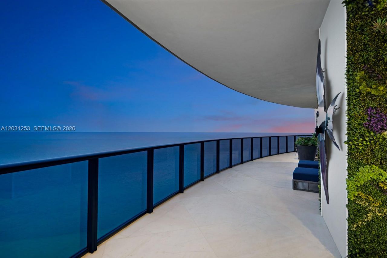 18555 Collins Ave , Unit 4405, Sunny Isles Beach, FL 33160 Photo