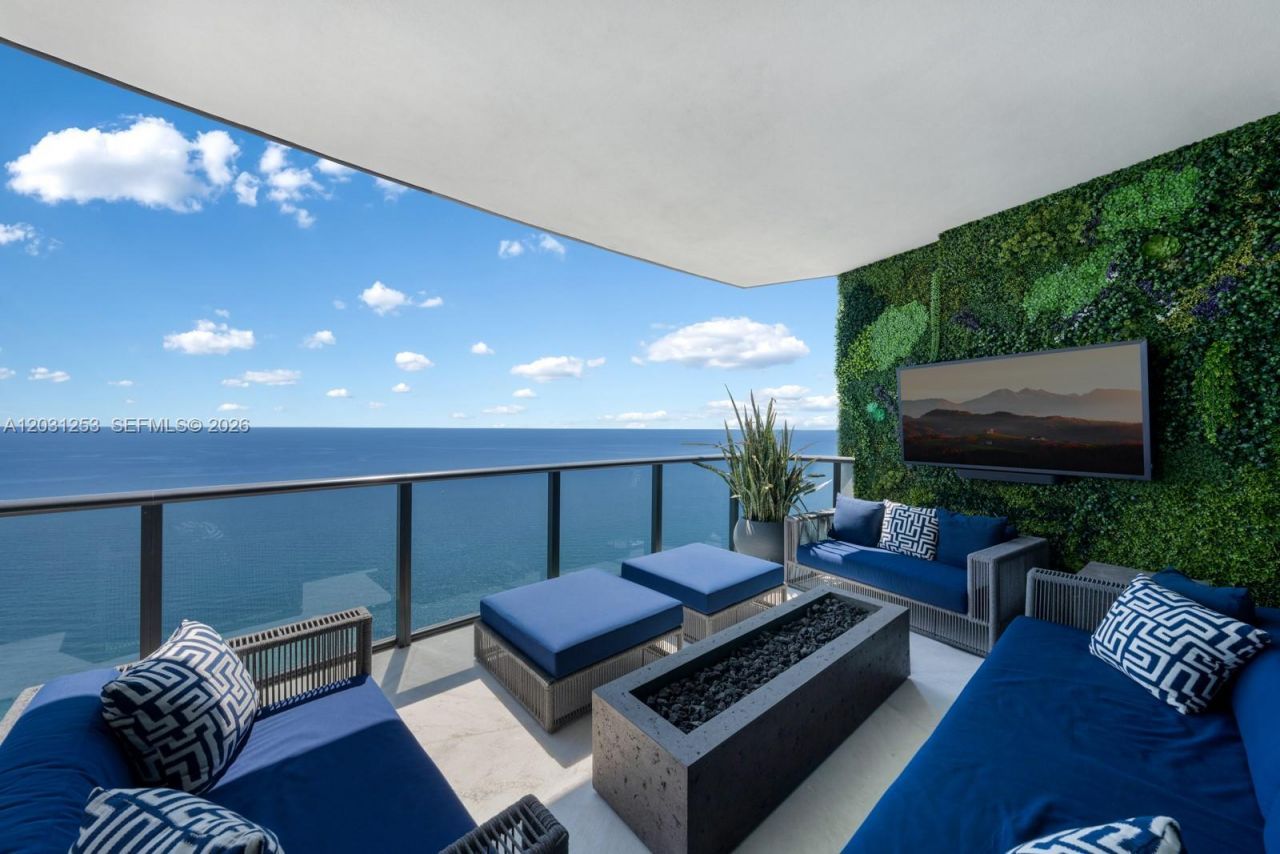 18555 Collins Ave , Unit 4405, Sunny Isles Beach, FL 33160 Photo