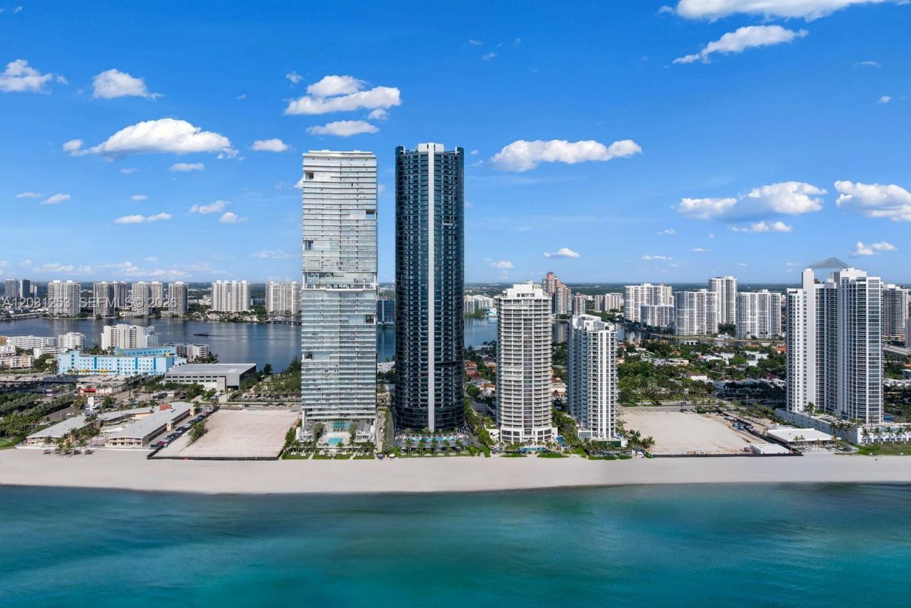 18555 Collins Ave , Unit 4405, Sunny Isles Beach, FL 33160 Photo