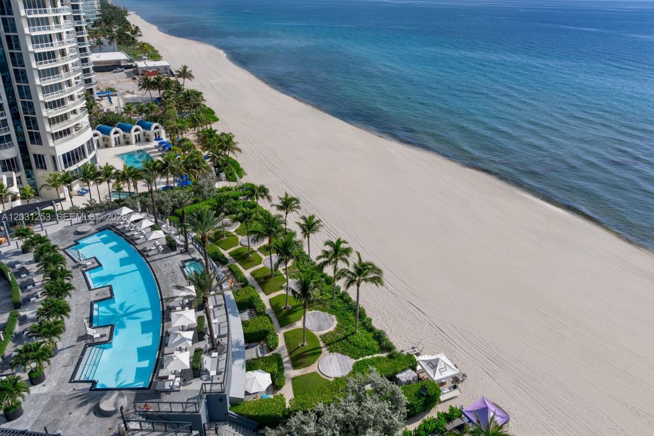 18555 Collins Ave , Unit 4405, Sunny Isles Beach, FL 33160 Photo