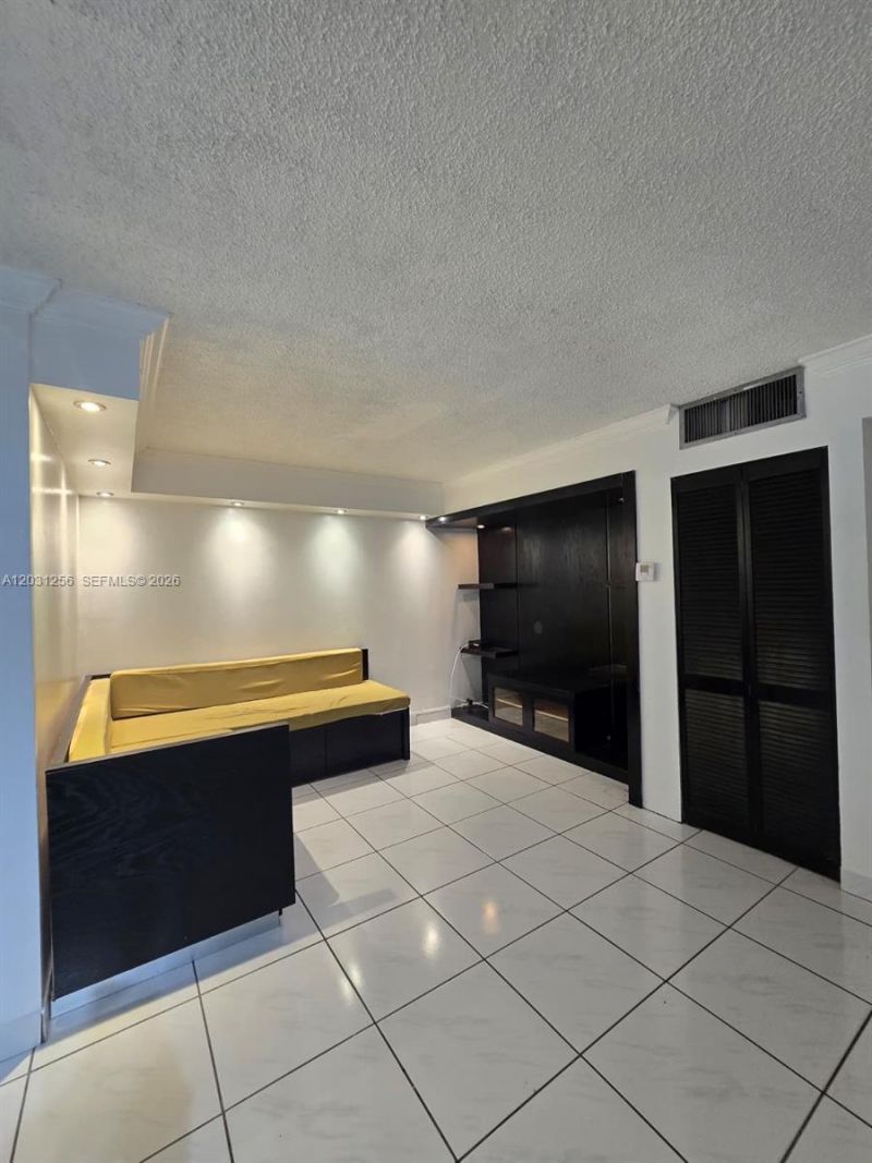 16909 N Bay Rd , Unit 321, Sunny Isles Beach, FL 33160 Photo