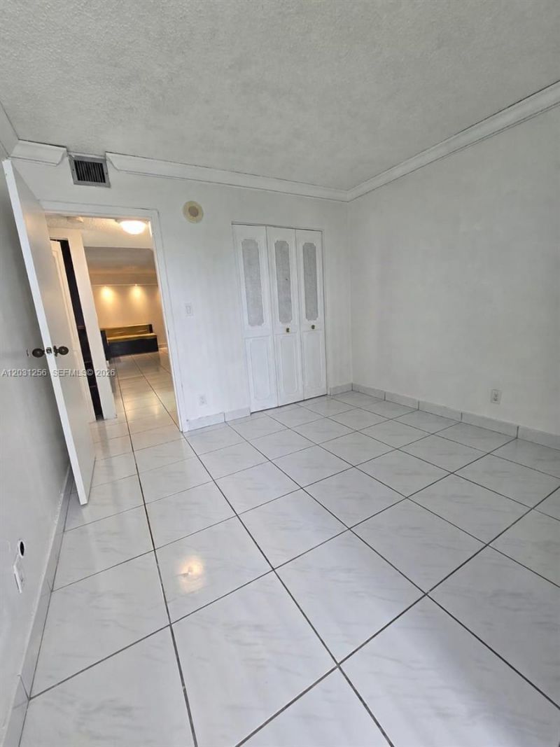 16909 N Bay Rd , Unit 321, Sunny Isles Beach, FL 33160 Photo