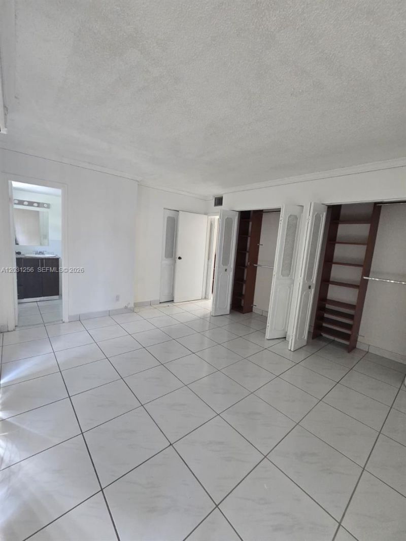 16909 N Bay Rd , Unit 321, Sunny Isles Beach, FL 33160 Photo