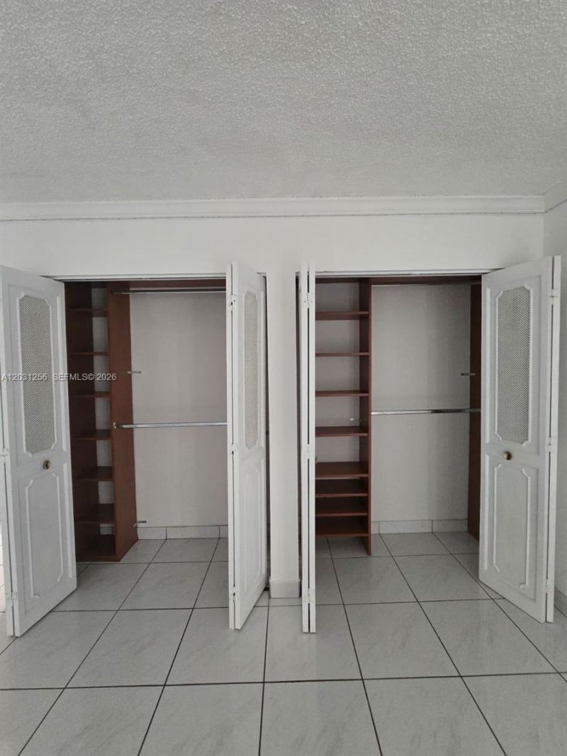 16909 N Bay Rd , Unit 321, Sunny Isles Beach, FL 33160 Photo
