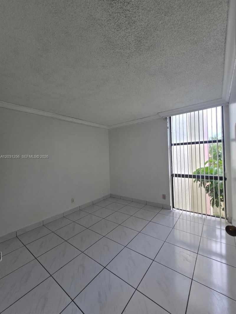 16909 N Bay Rd , Unit 321, Sunny Isles Beach, FL 33160 Photo