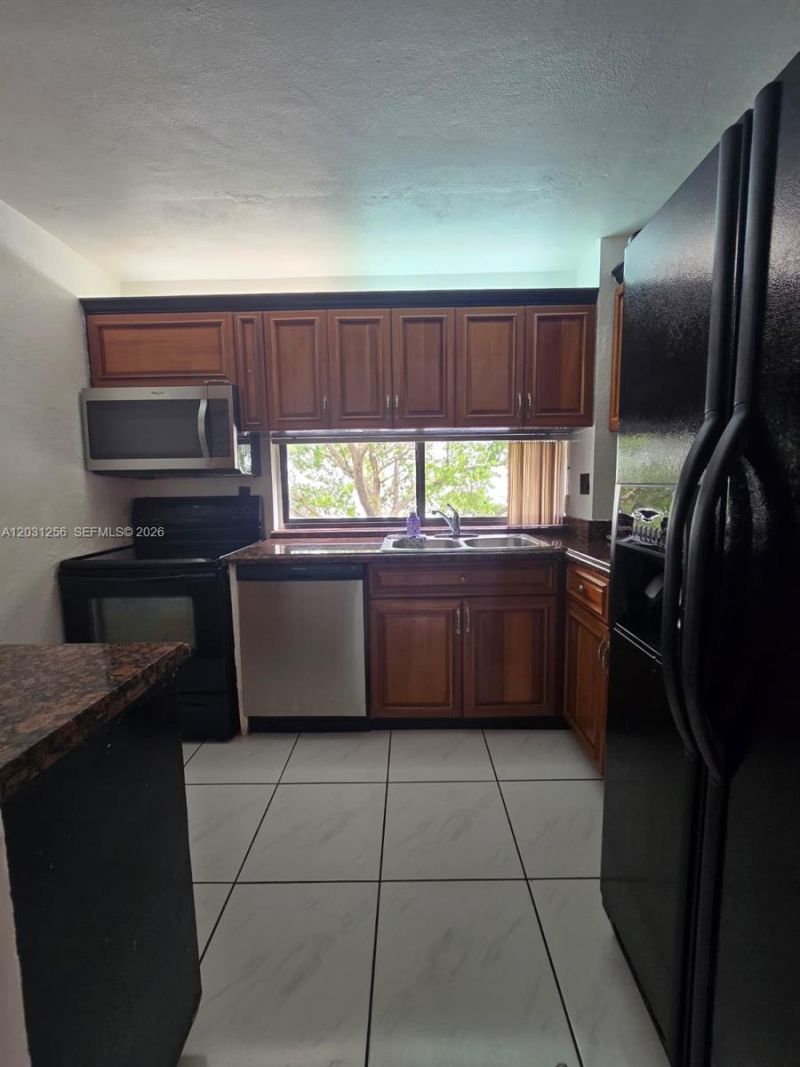 16909 N Bay Rd , Unit 321, Sunny Isles Beach, FL 33160 Photo