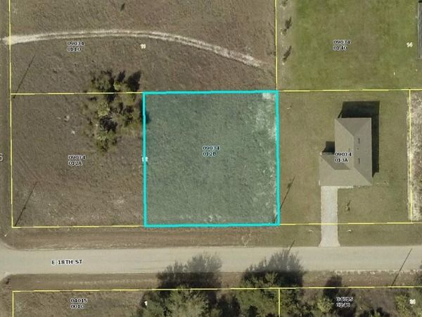 4403 E 18th St. , Lehigh Acres, FL 33972
