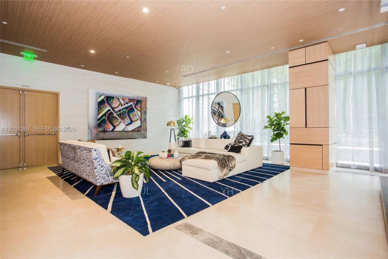 45 SW 9 Street , Unit 3806, Miami, FL 33130 Photo