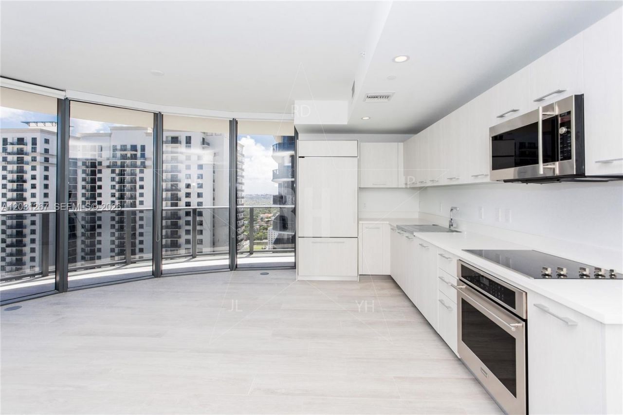 45 SW 9 Street , Unit 3806, Miami, FL 33130 Photo