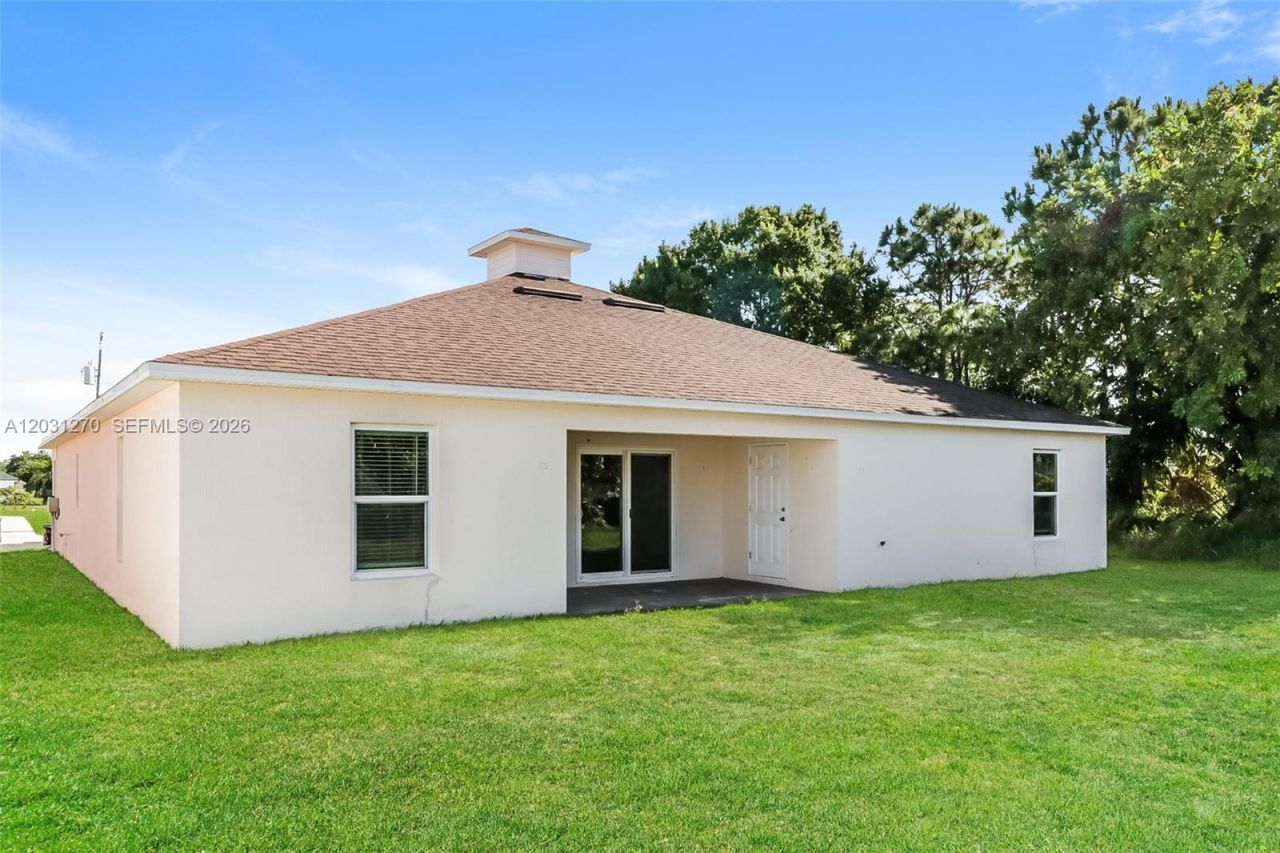 526 SW Dahled Ave , Port Saint Lucie, FL 34953 Photo