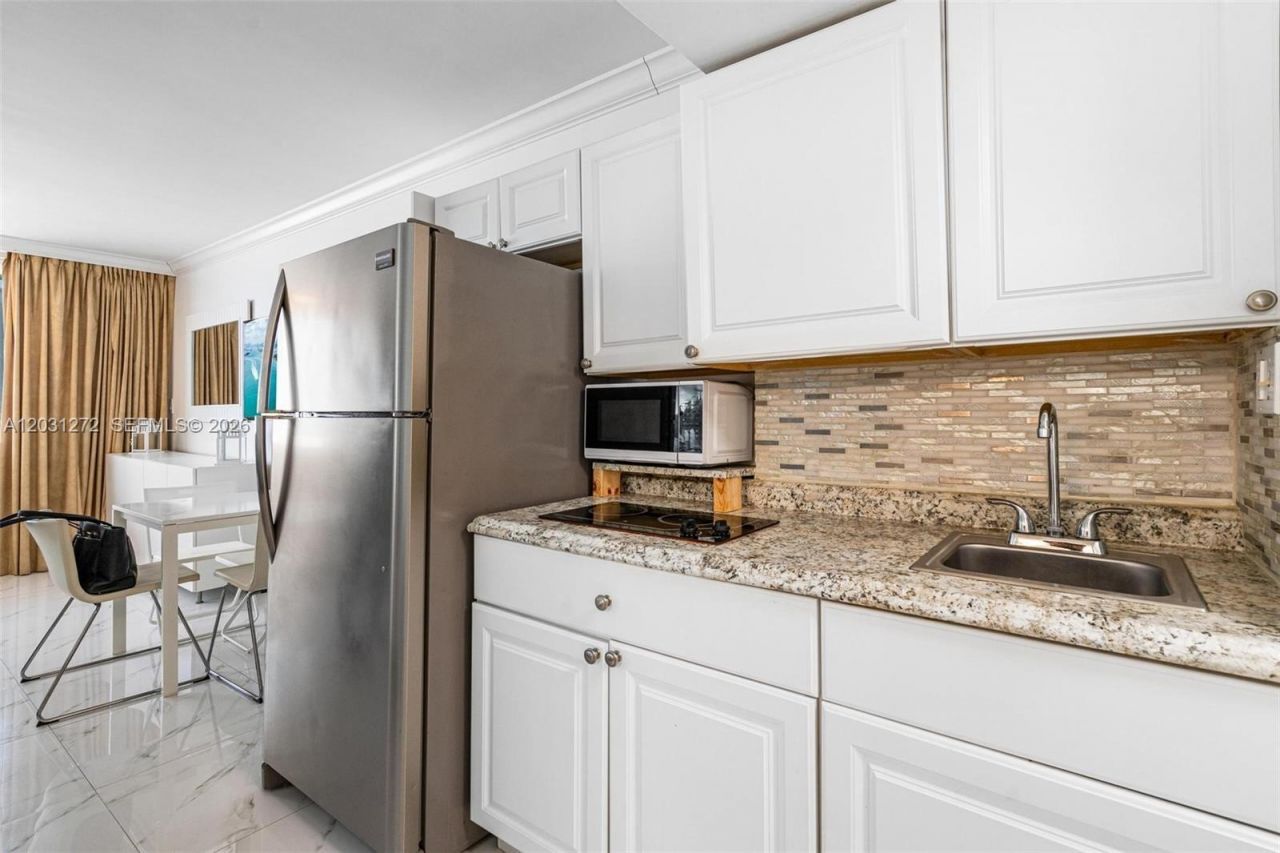 19201 Collins Ave, Unit 104, Sunny Isles Beach, FL 33160 Photo