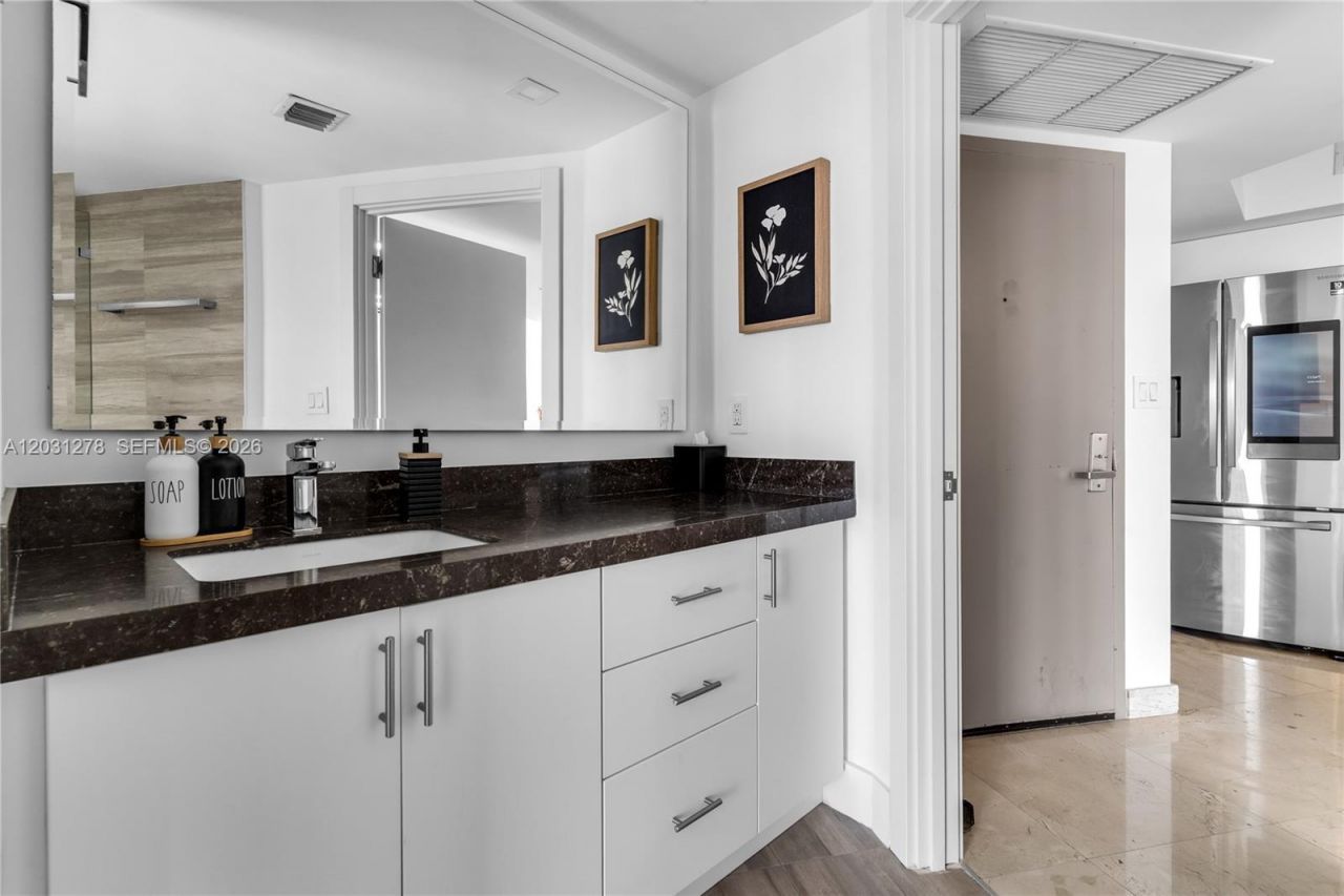1750 N Bayshore Dr, Unit 4414, Miami, FL 33132 Photo