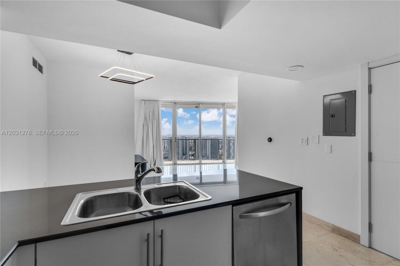 1750 N Bayshore Dr, Unit 4414, Miami, FL 33132 Photo