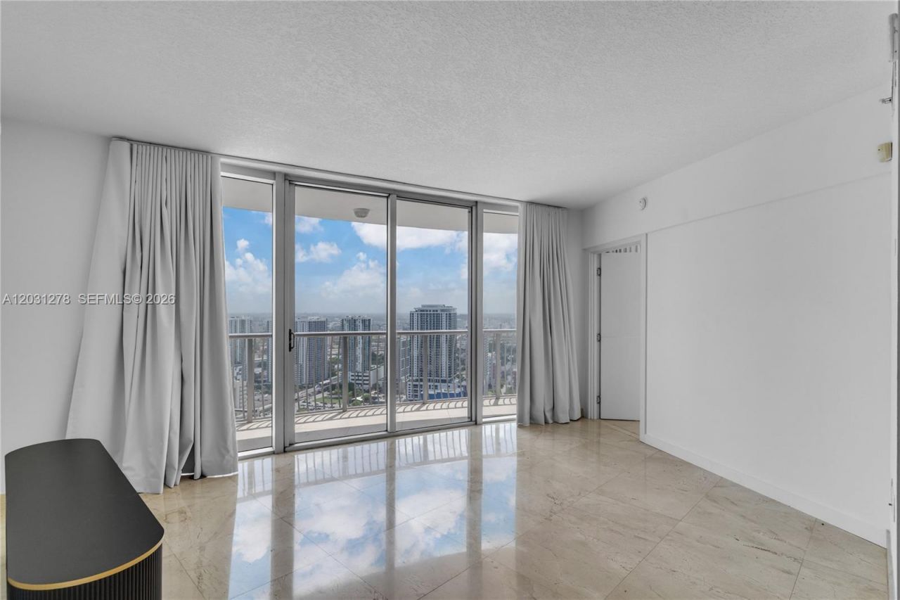 1750 N Bayshore Dr, Unit 4414, Miami, FL 33132 Photo
