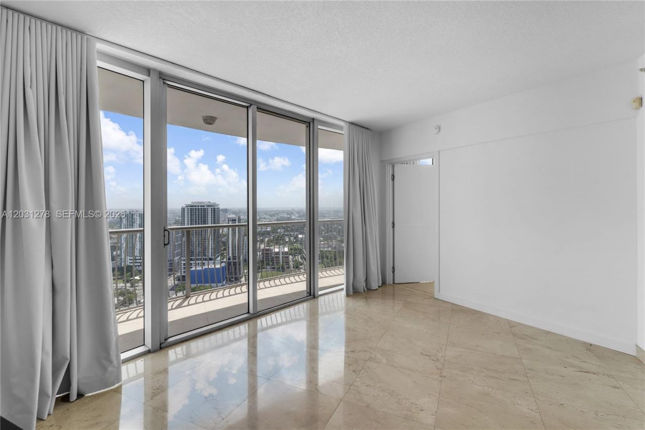 1750 N Bayshore Dr, Unit 4414, Miami, FL 33132 Photo