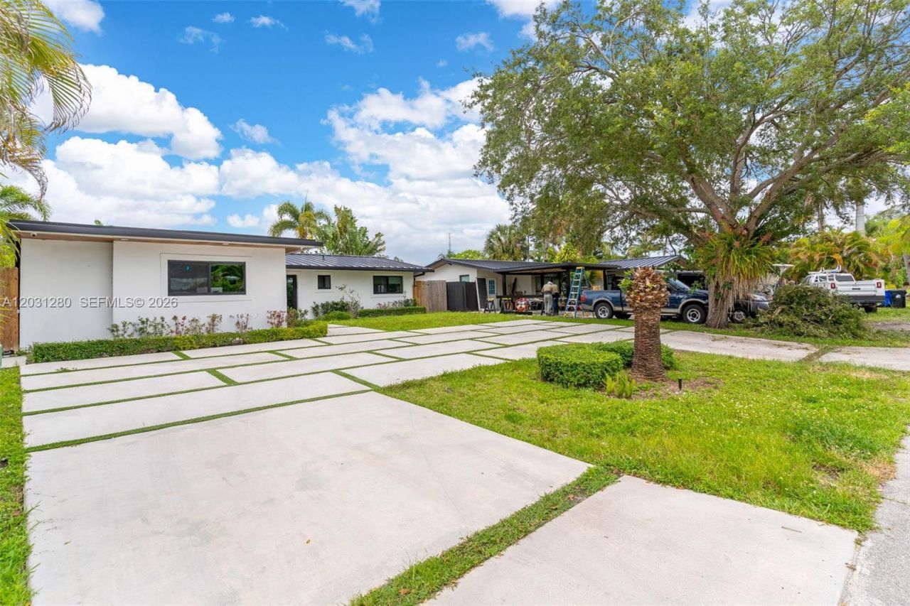 1713 SW 5th St, Fort Lauderdale, FL 33312 Photo