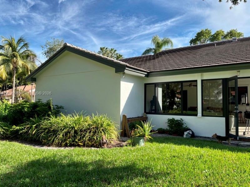 2182 Montpeliar , Weston, FL 33326 Photo