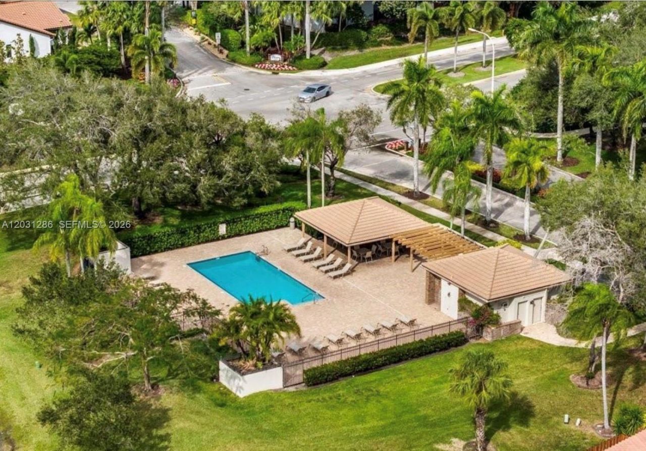 2182 Montpeliar , Weston, FL 33326 Photo