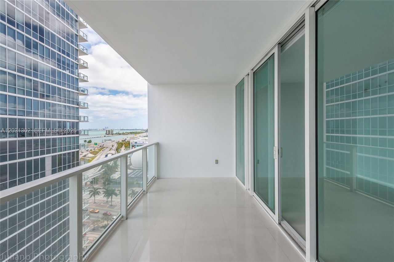 1040 Biscayne Blvd , Unit 1205, Miami, FL 33132 Photo