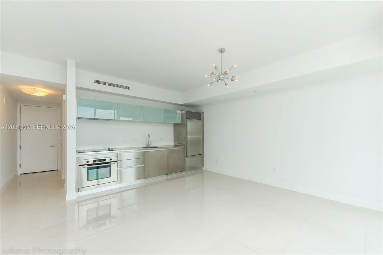 1040 Biscayne Blvd , Unit 1205, Miami, FL 33132 Photo