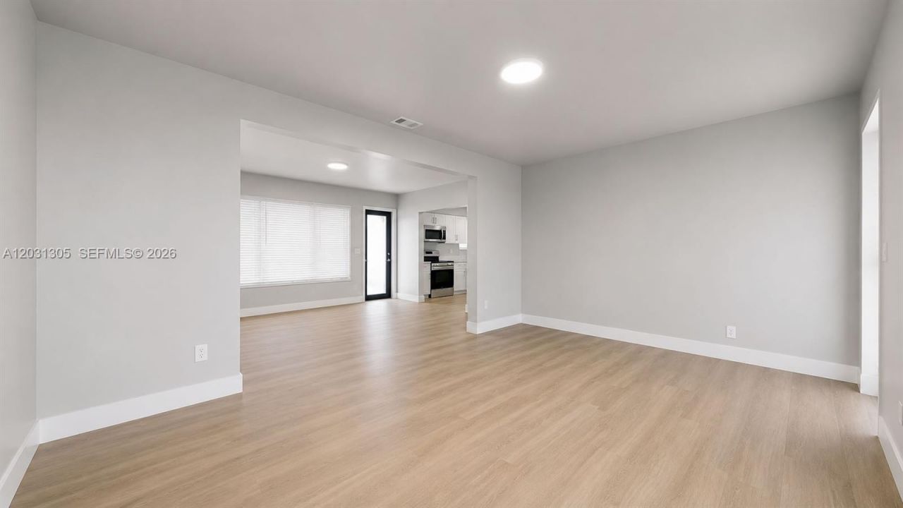 101 W 11th St , Unit 8, Hialeah, FL 33010 Photo