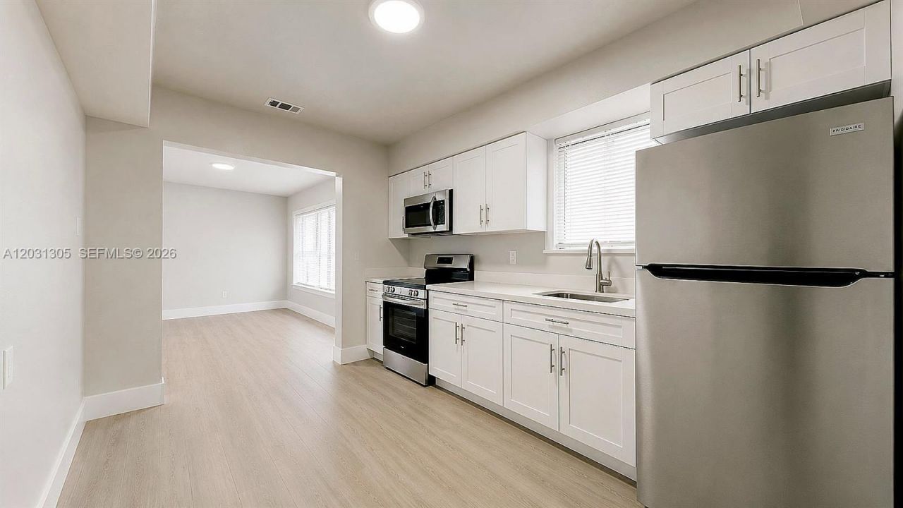 101 W 11th St , Unit 8, Hialeah, FL 33010 Photo