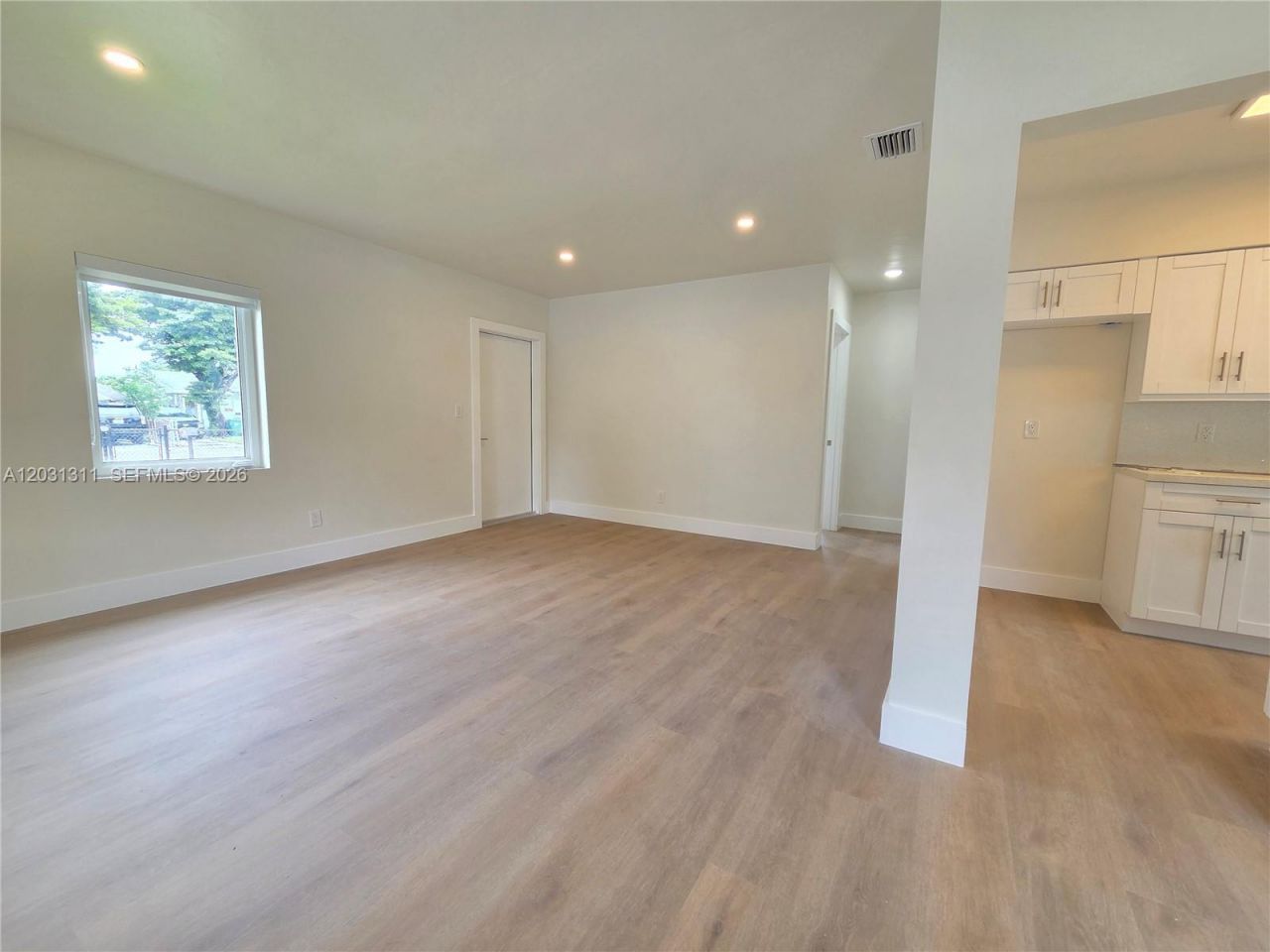 240 NW 51st Ave, Miami, FL 33126 Photo